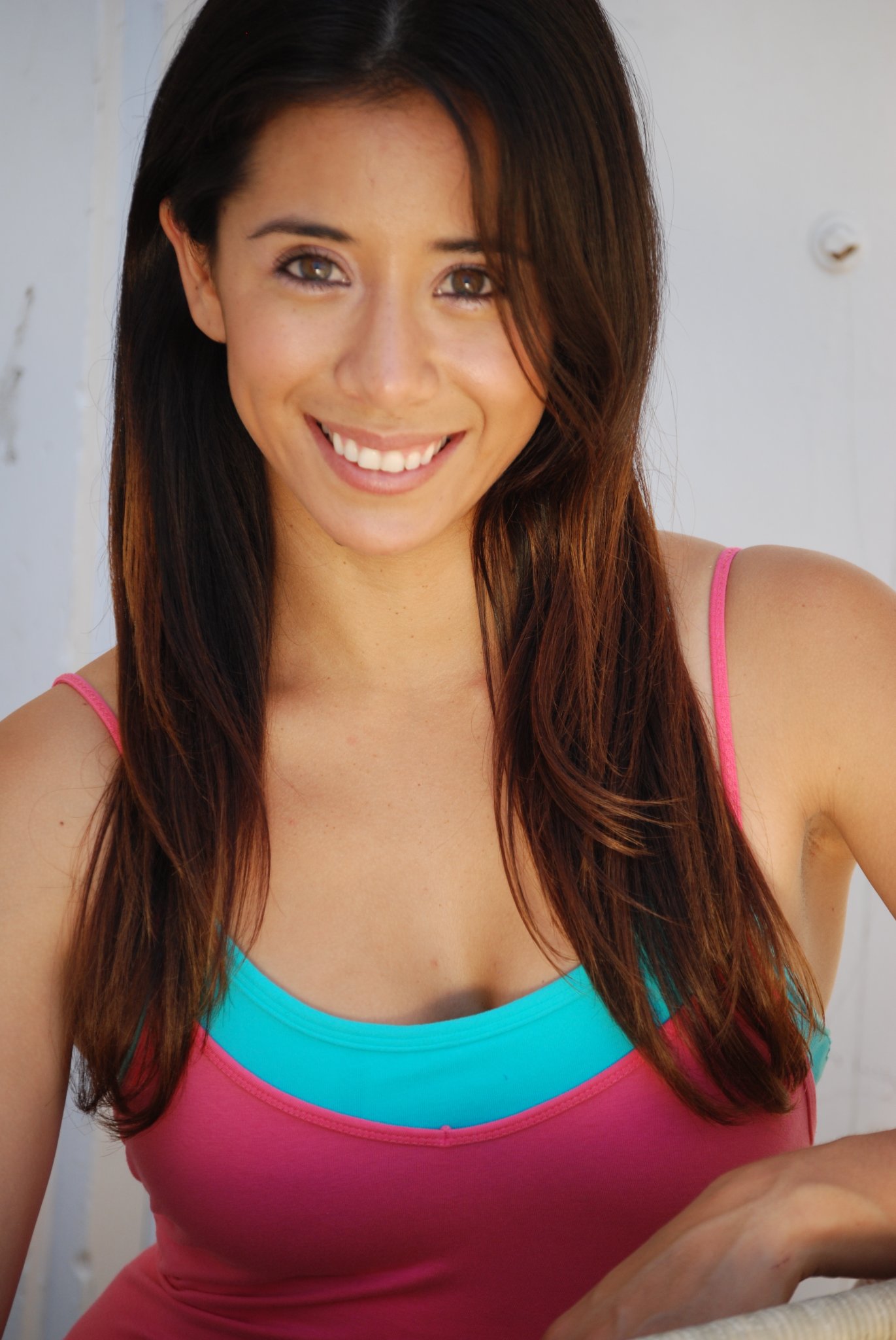 Фото - Тара Мэкен: 1371x2048 / 283 Кб