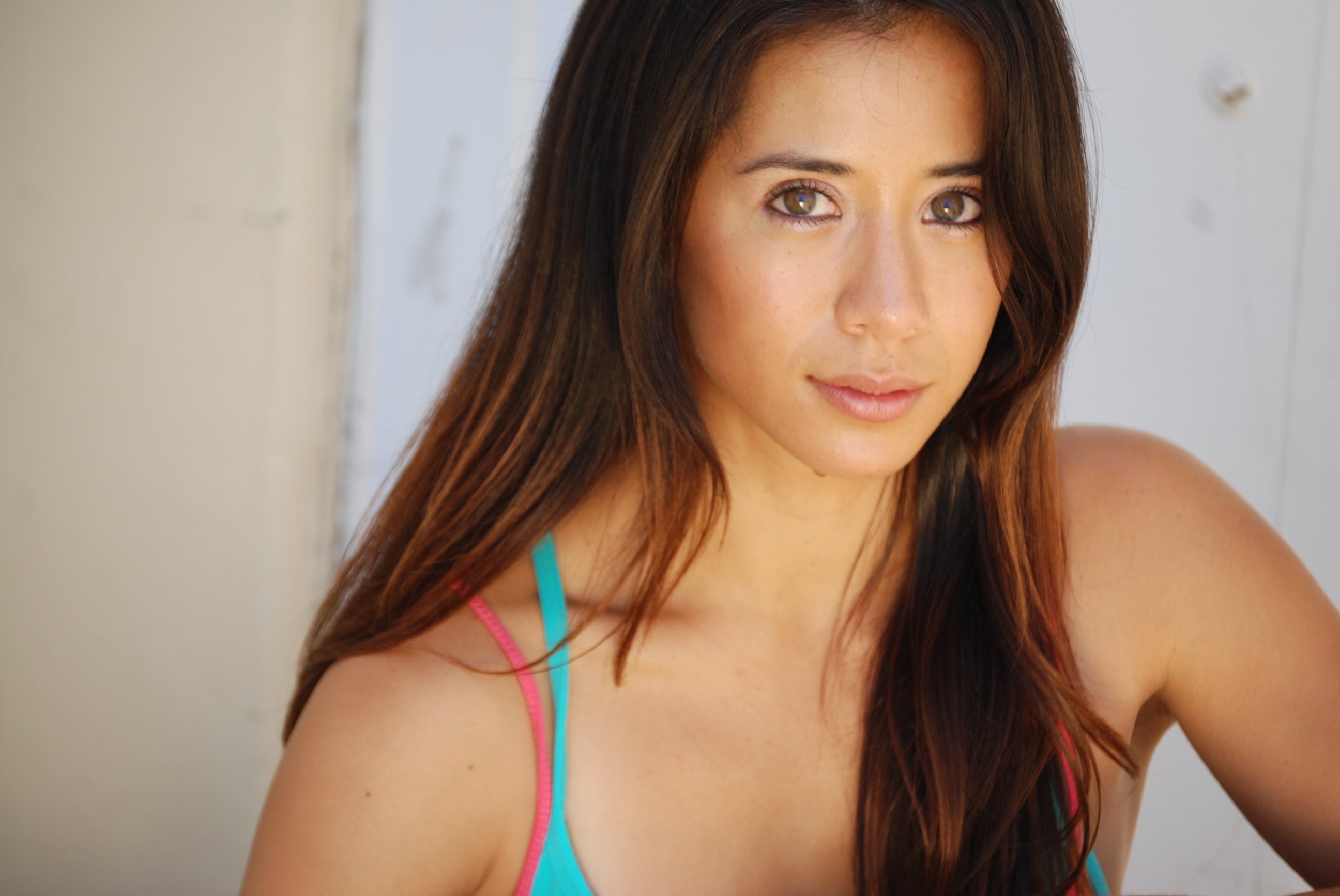 Фото - Тара Мэкен: 2592x1735 / 293 Кб