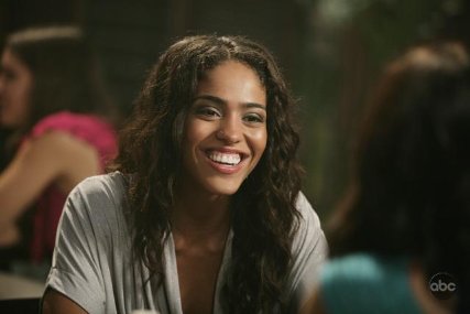 Фото - Ясмин Делиз: 427x285 / 18 Кб