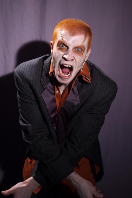 Фото - Myles McLane: 426x640 / 29 Кб