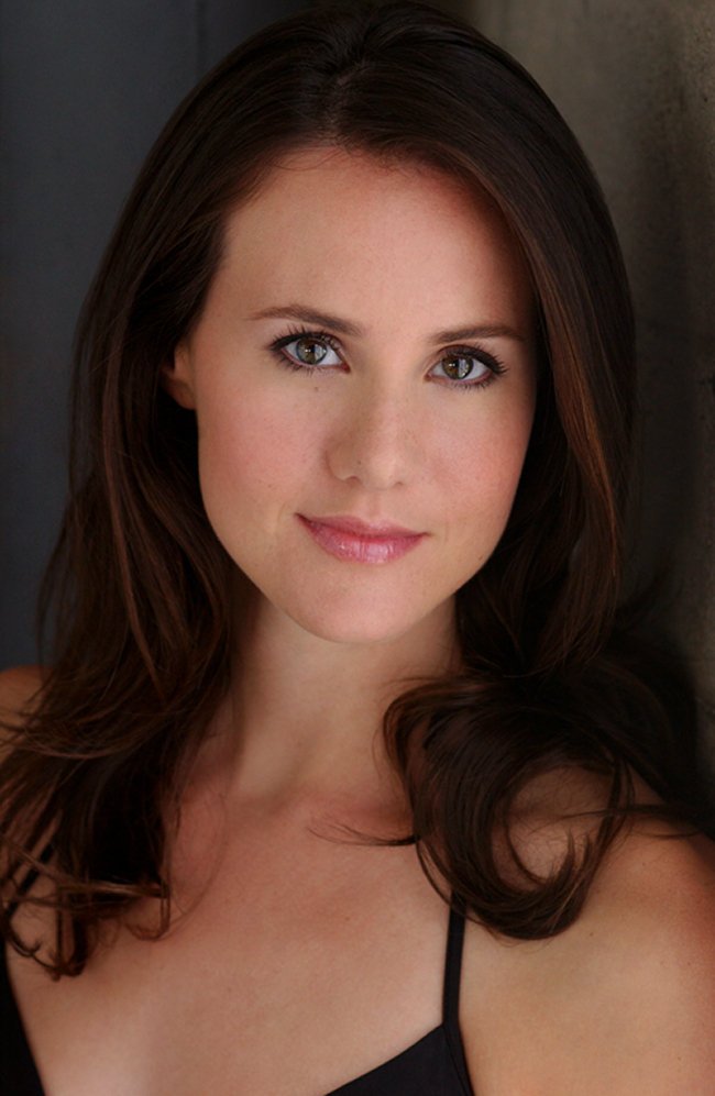 Фото - Emma Cox: 650x997 / 74 Кб