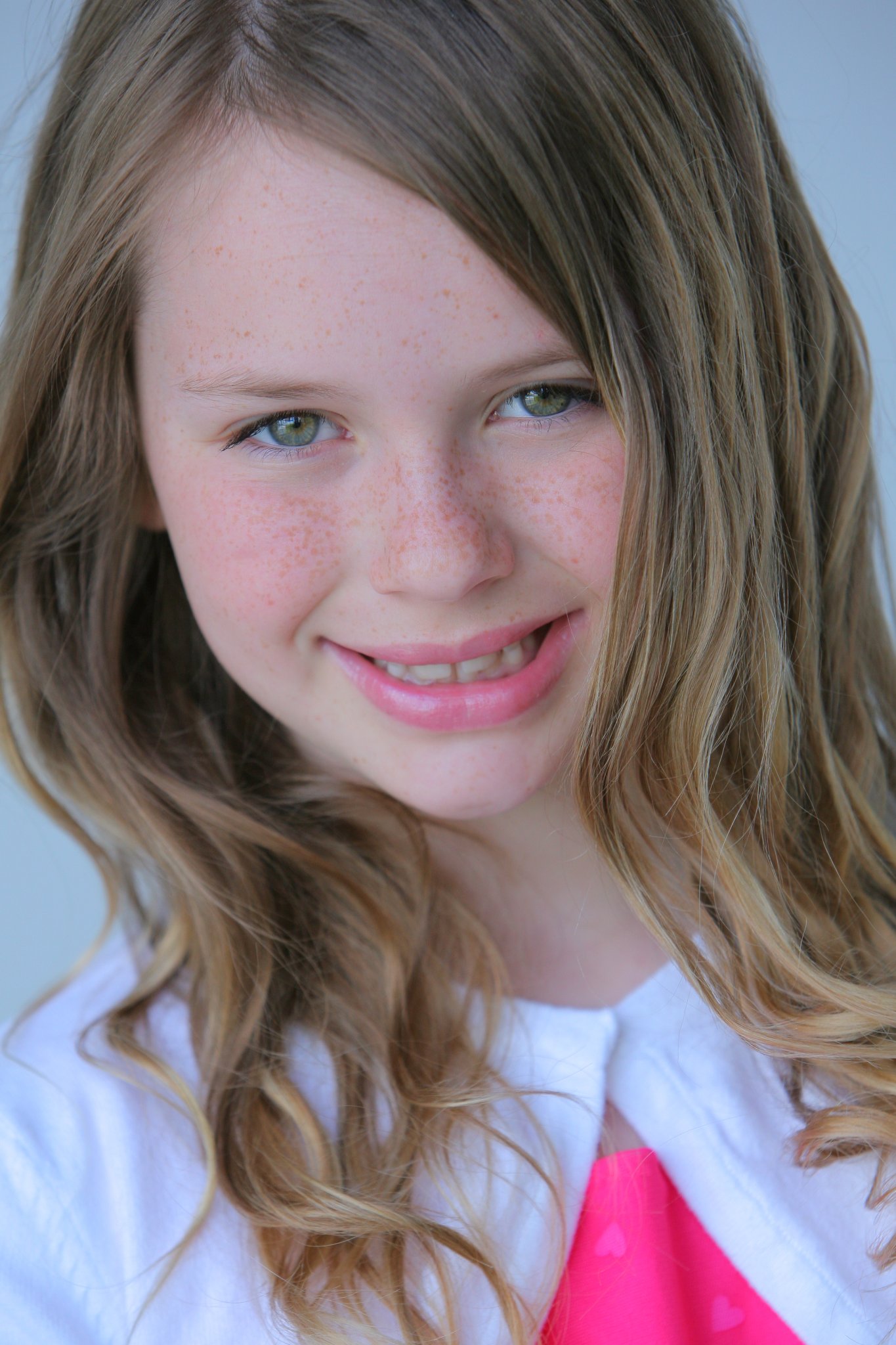 Фото - Gabby Brooks: 1365x2048 / 348 Кб