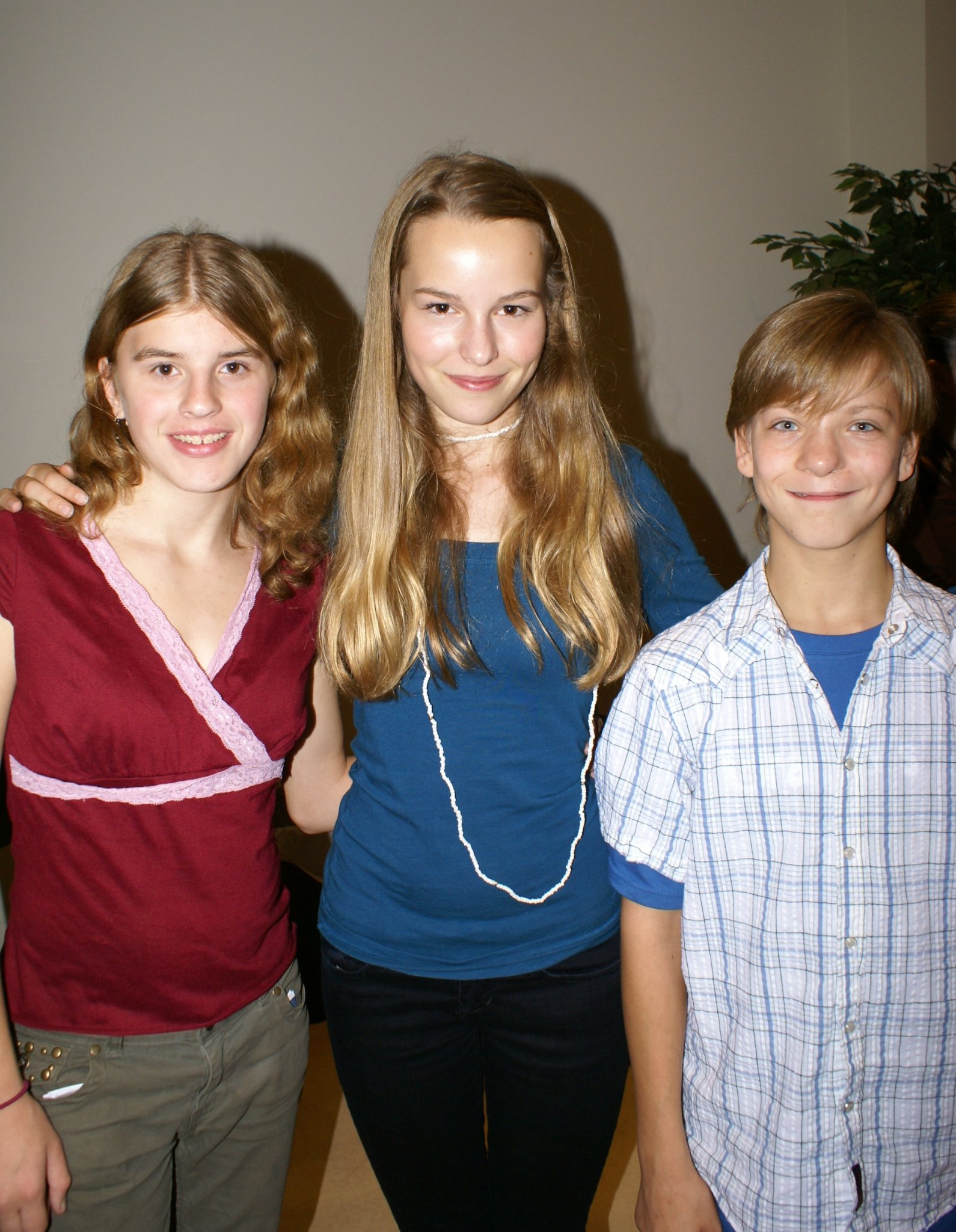 Фото - Robyn D. Stroud: 1590x2048 / 464 Кб