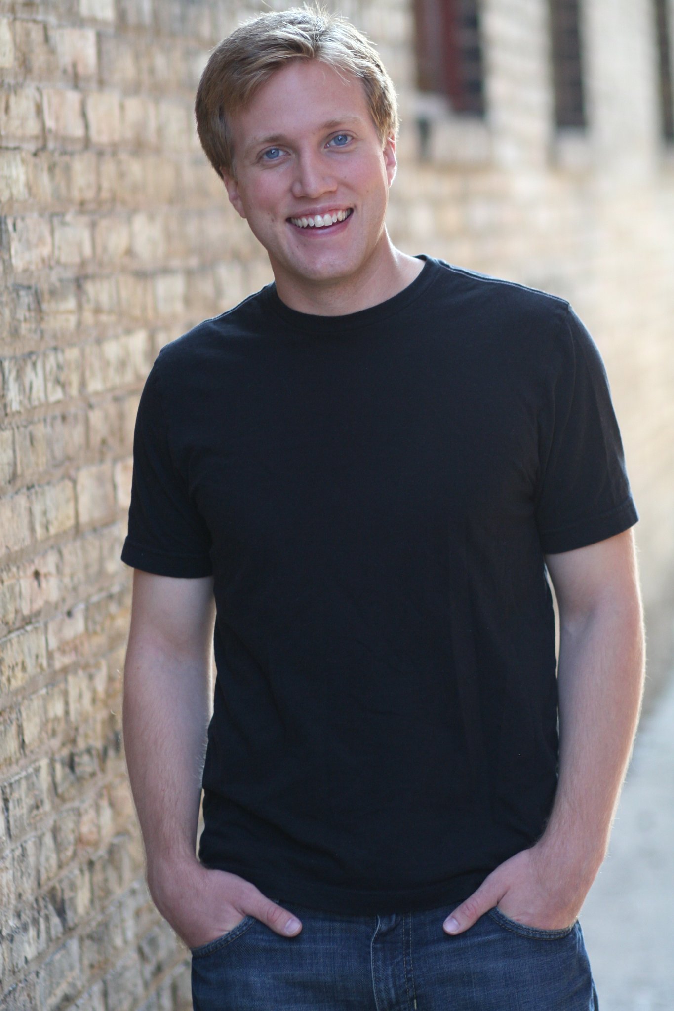 Фото - Matt Franta: 1365x2048 / 266 Кб