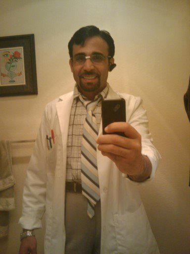 Фото - Ияд Хаджджадж: 384x512 / 27 Кб