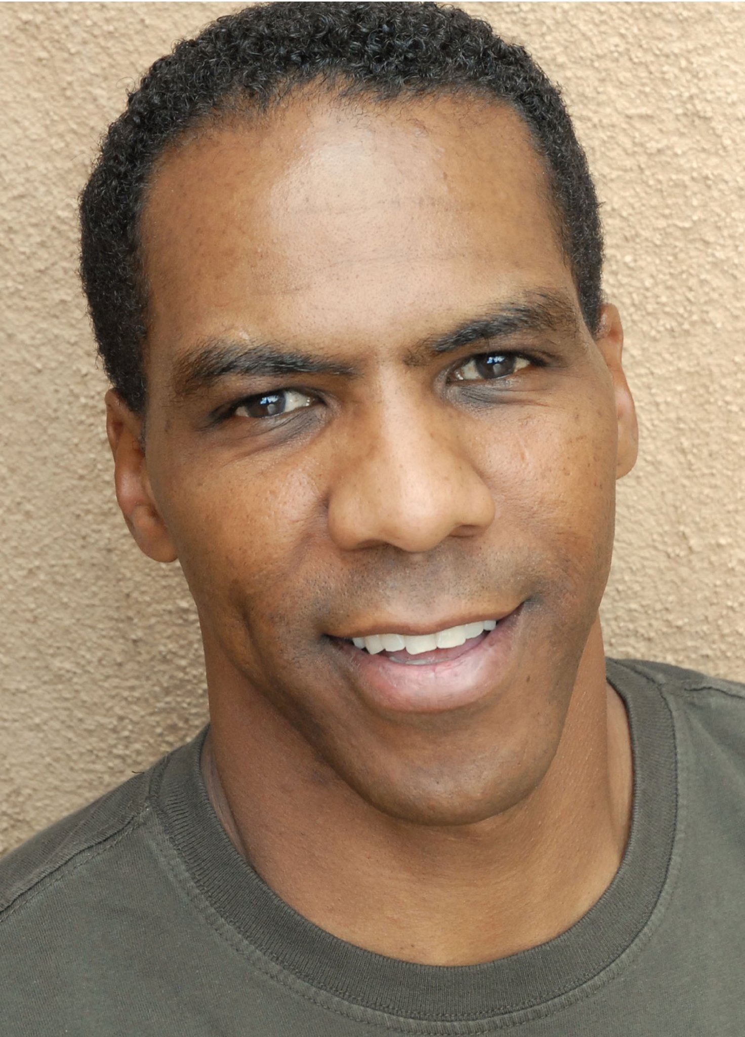 Фото - Кевин Кристофер Браун: 1472x2048 / 418 Кб