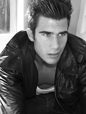 Фото - Kevin Gould: 300x400 / 24 Кб