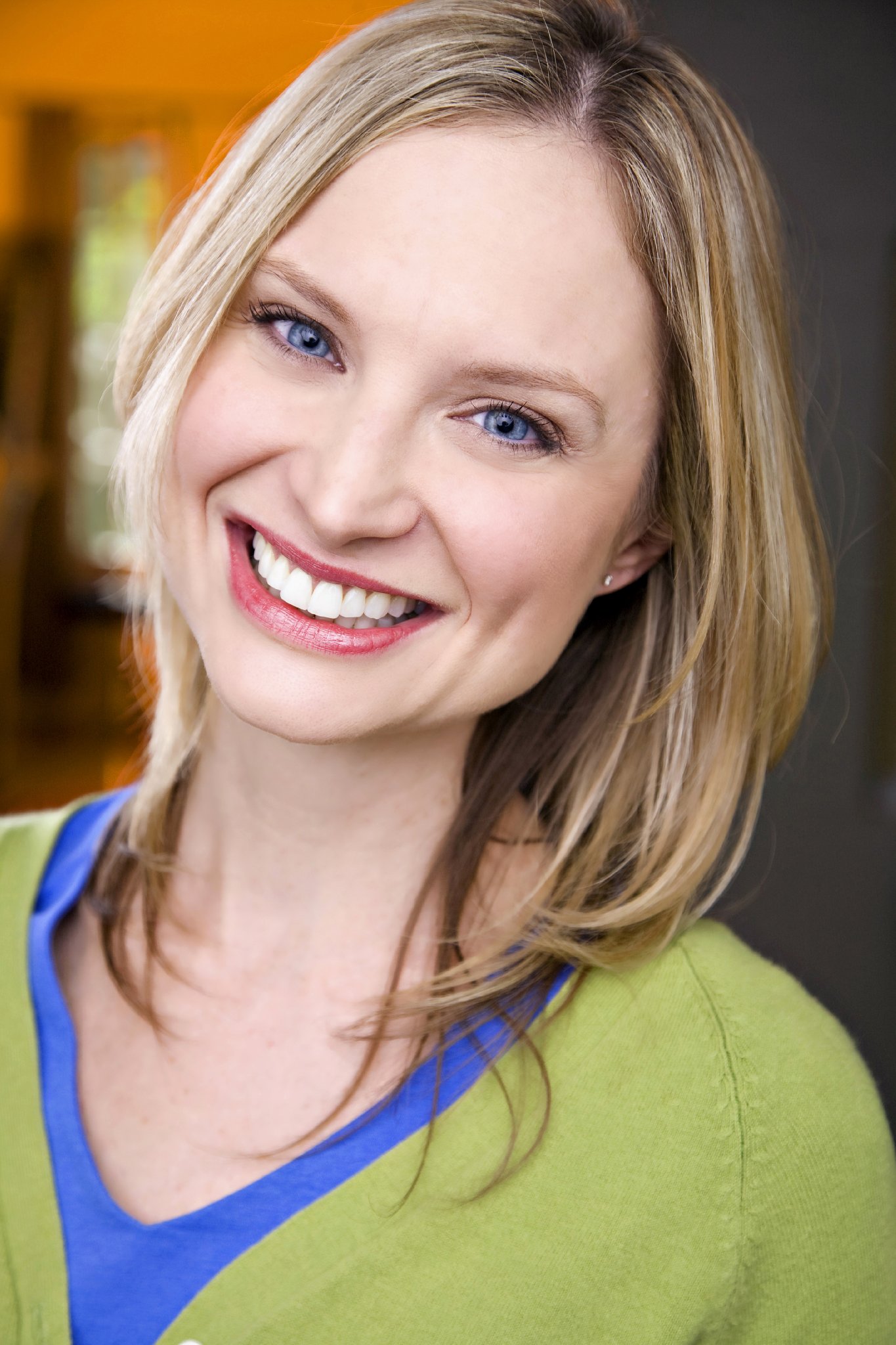 Фото - Paula Tracey Wilson: 1365x2048 / 345 Кб