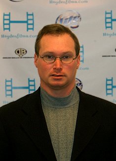 Фото - Michael J. Kraycik: 235x324 / 14 Кб