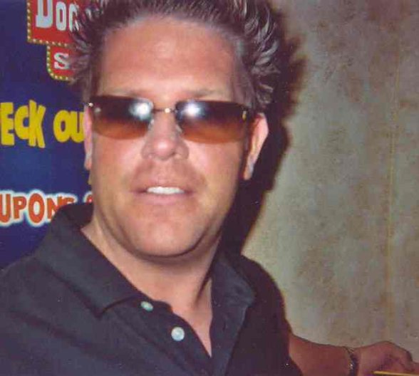 Фото - Brian Irvin: 588x528 / 43 Кб