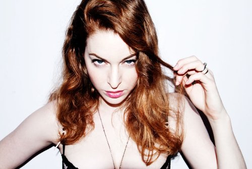 Фото - Эсме Бьянко: 500x335 / 34 Кб