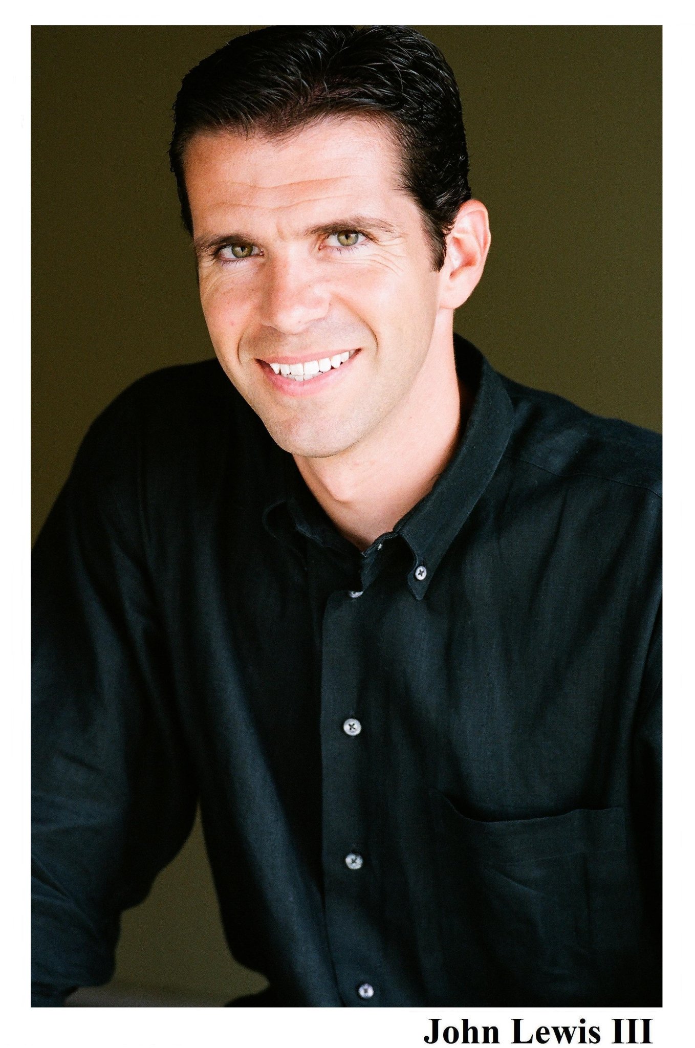 Фото - Джон Льюис III: 1358x2048 / 409 Кб