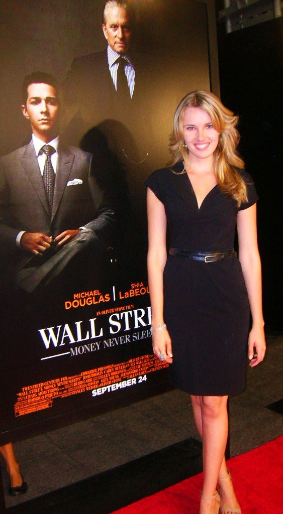 Фото - Кэссиди Гард: 563x1024 / 109 Кб