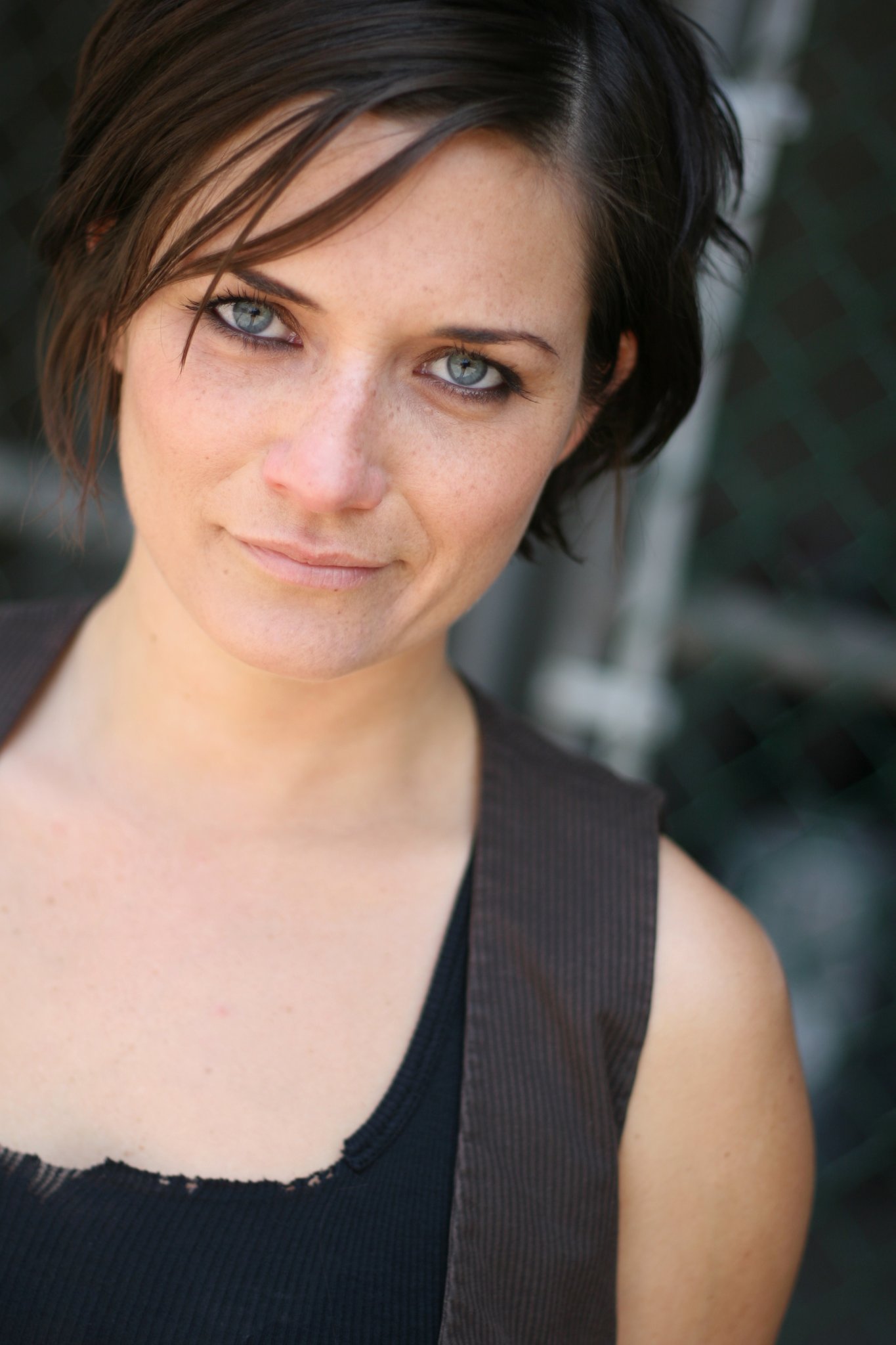 Фото - Eileen Reardon: 1365x2048 / 210 Кб