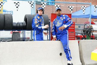 Фото - Дэвид Кокнер: 323x215 / 23 Кб