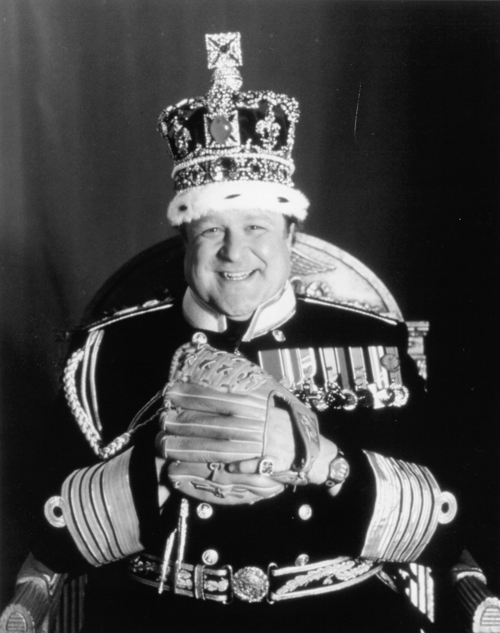 Фото - Джон Гудман: 1617x2048 / 385 Кб