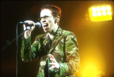 Фото - Энни Ленокс: 400x271 / 21 Кб