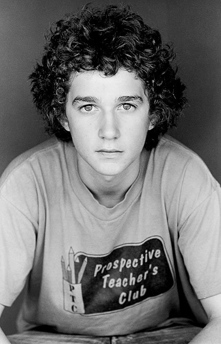 Фото - Шайа ЛаБаф: 450x700 / 67 Кб