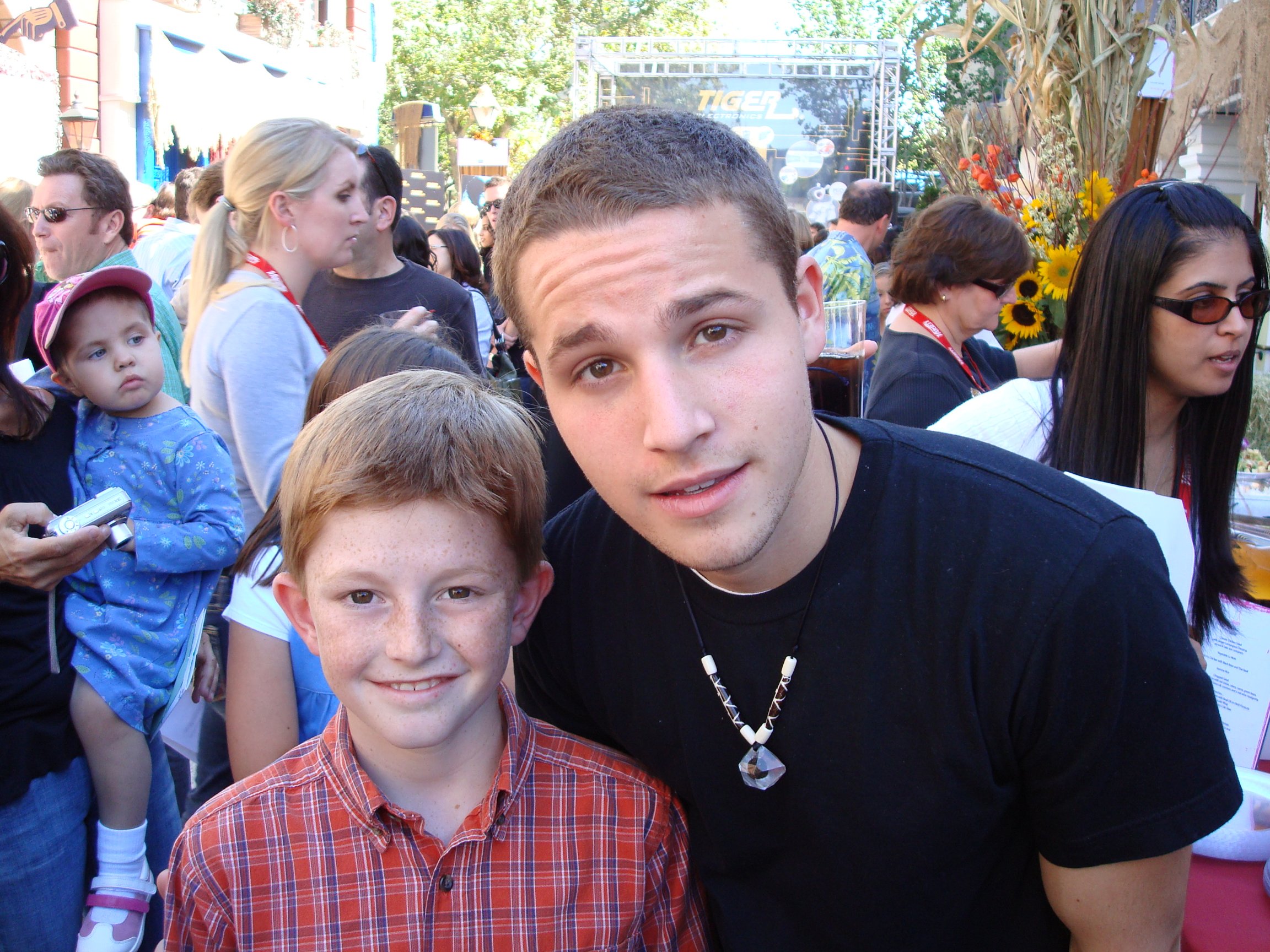 Фото - Зейн Хьюетт: 2304x1728 / 707 Кб