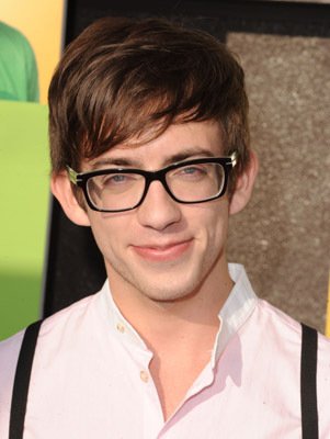 Фото - Кевин МакХэйл: 301x400 / 23 Кб