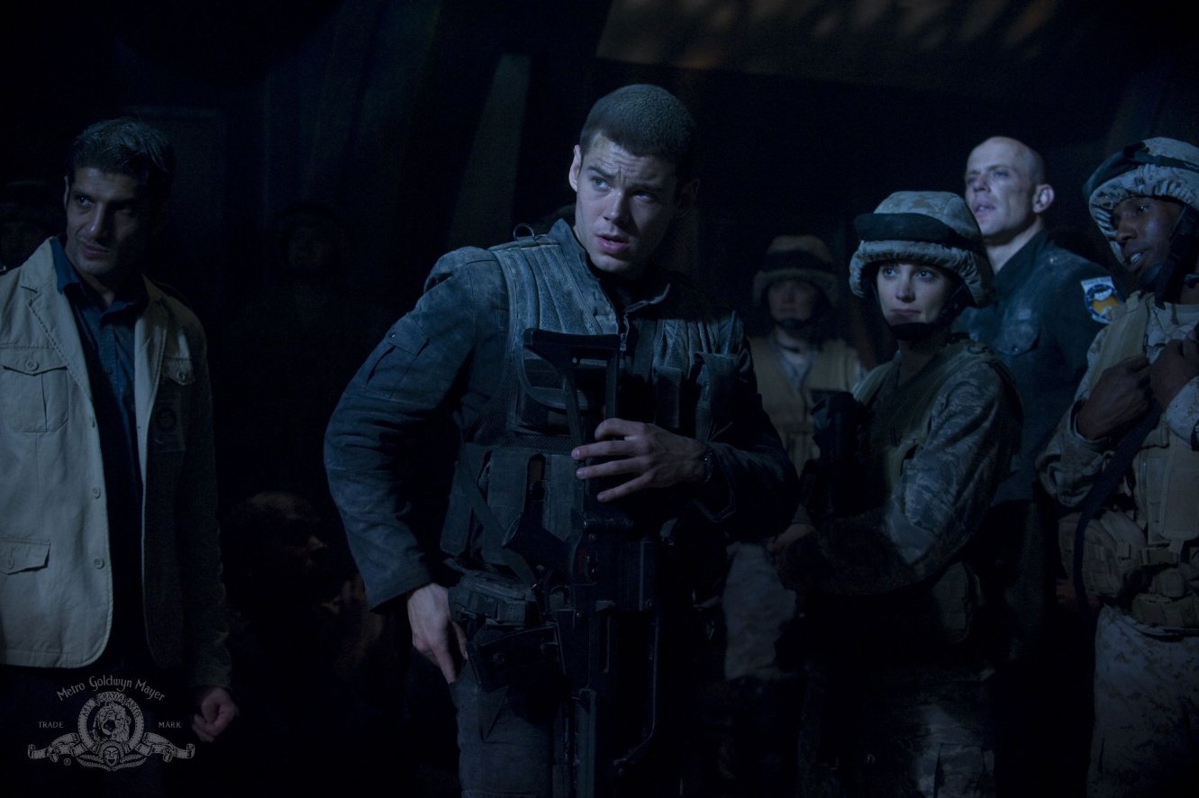 Фото - Брайан Дж. Смит: 1331x886 / 123 Кб