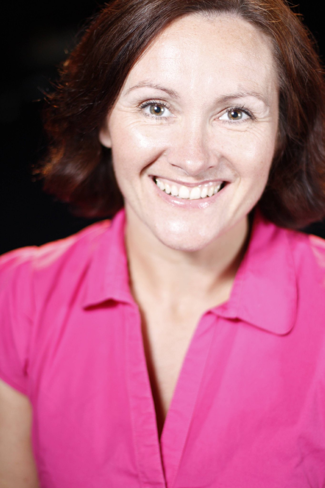 Фото - Debra Baker: 1365x2048 / 221 Кб