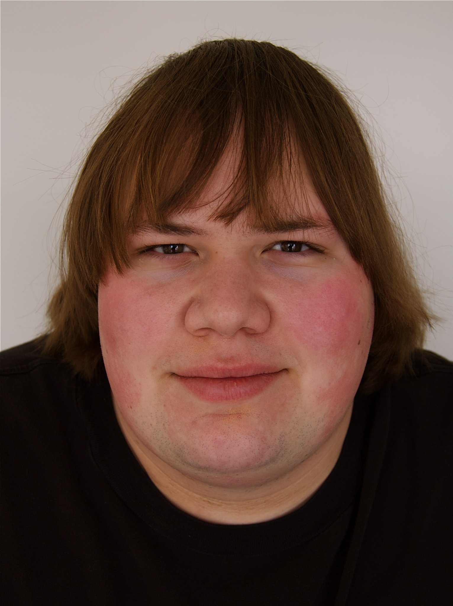 Фото - Shawn C. Phillips: 1531x2048 / 304 Кб