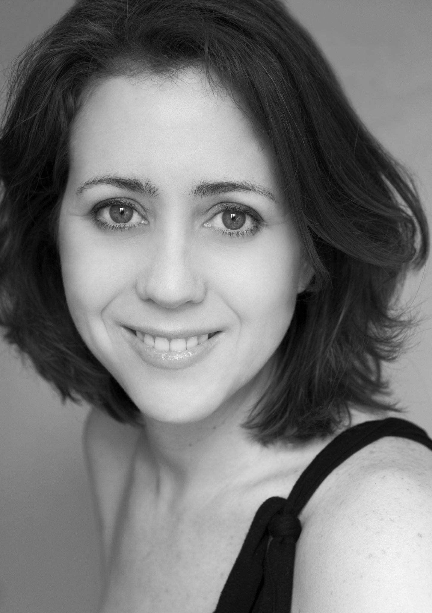 Фото - Grace Vallorani: 1442x2048 / 293 Кб