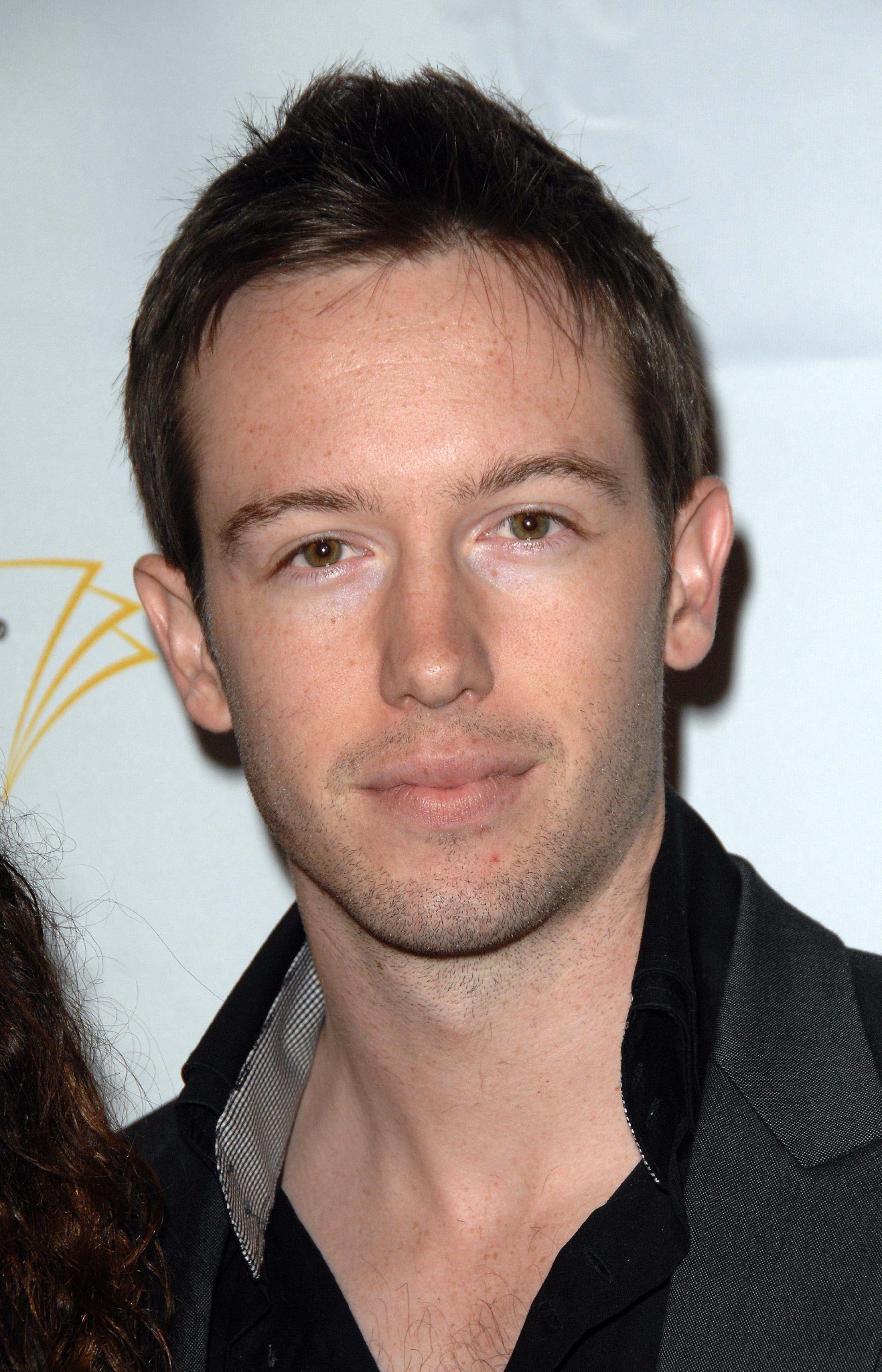 Фото - Дастин Фицсаймонс: 1317x2048 / 535 Кб