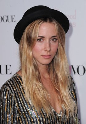 Фото - Джиллиан Цинсер: 279x400 / 27 Кб