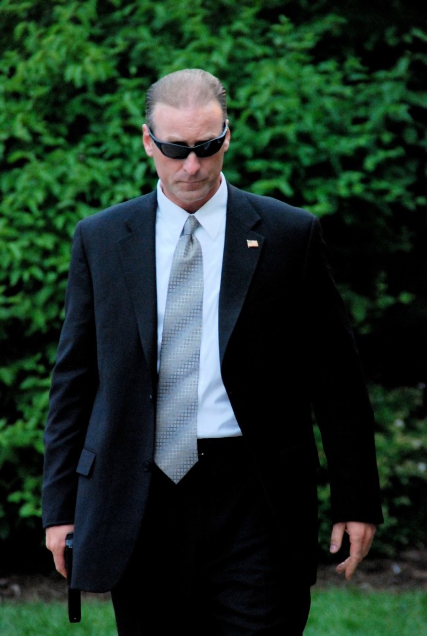 Фото - John J. Schneider: 860x1280 / 132 Кб