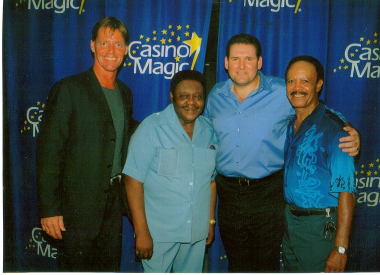 Фото - Craig Deroche: 751x544 / 78 Кб