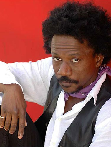 Фото - Tomas Boykin: 377x500 / 34 Кб