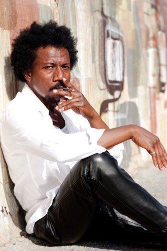 Фото - Tomas Boykin: 333x500 / 36 Кб