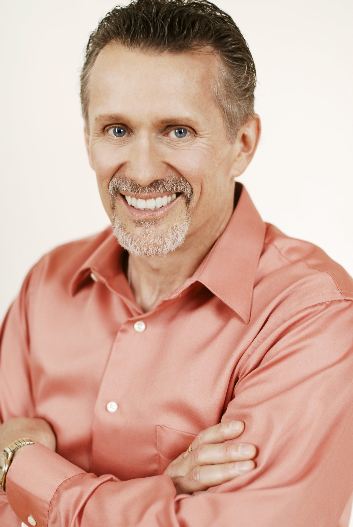 Фото - David Poland: 1371x2048 / 273 Кб