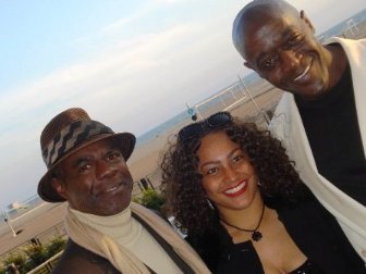 Фото - Xango Henry: 336x252 / 18 Кб