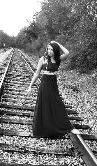 Фото - Stephanie E. King: 333x570 / 80 Кб