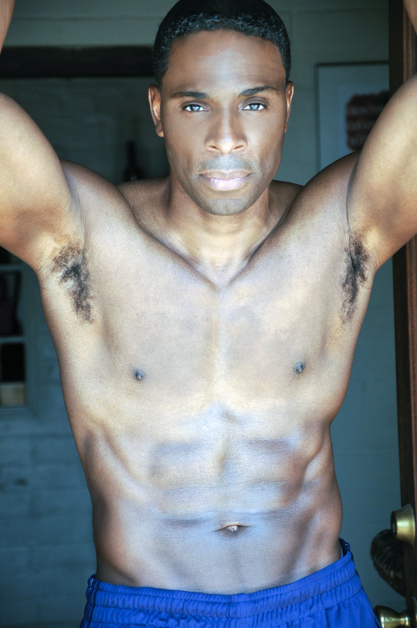 Фото - Dre' Michael Chaney: 1360x2048 / 441 Кб