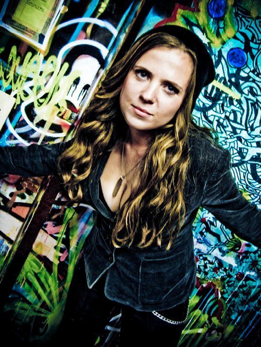 Фото - Chelsea Landon: 538x717 / 132 Кб