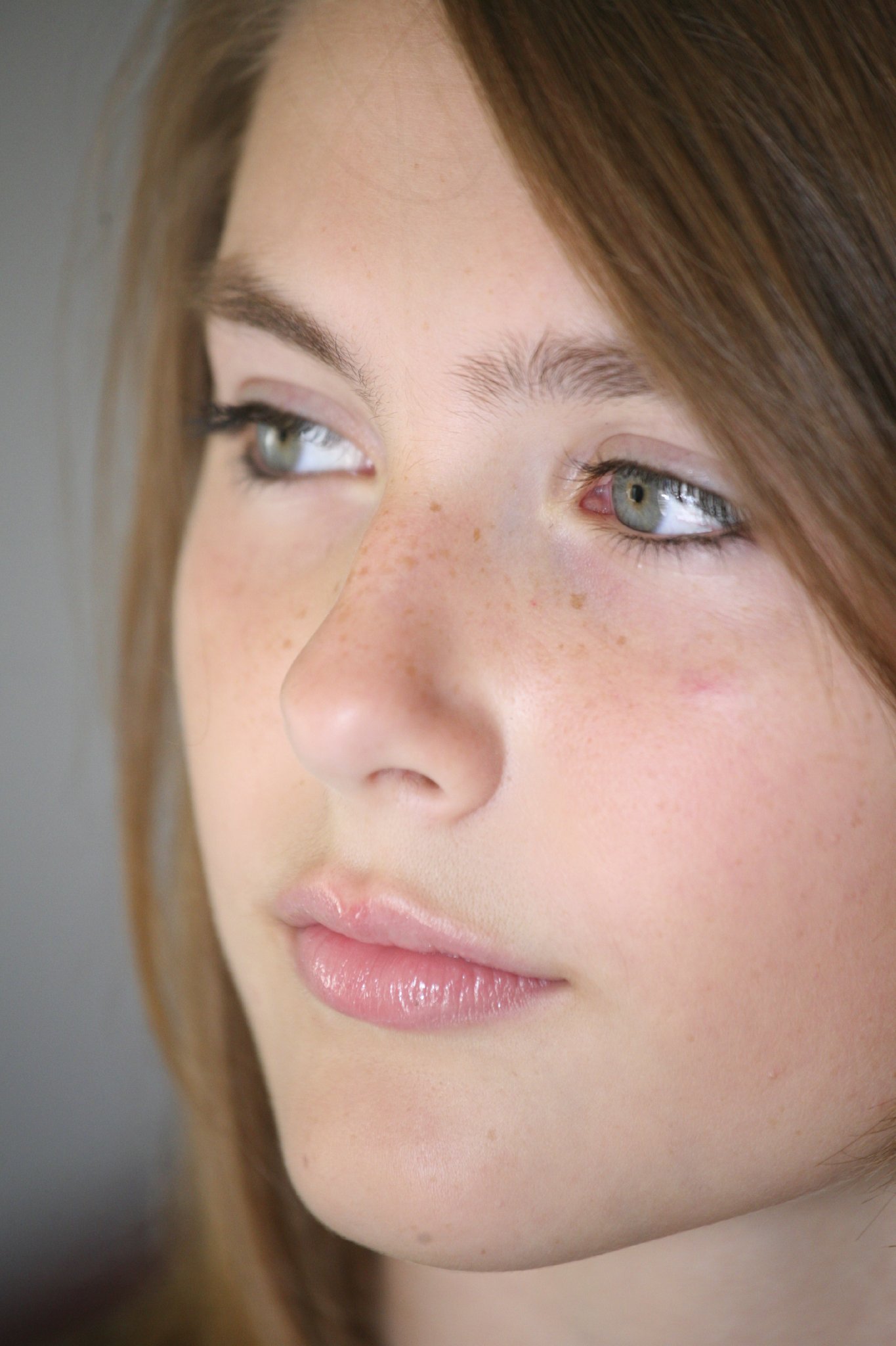 Фото - Sophia Elise Brister: 1365x2048 / 251 Кб