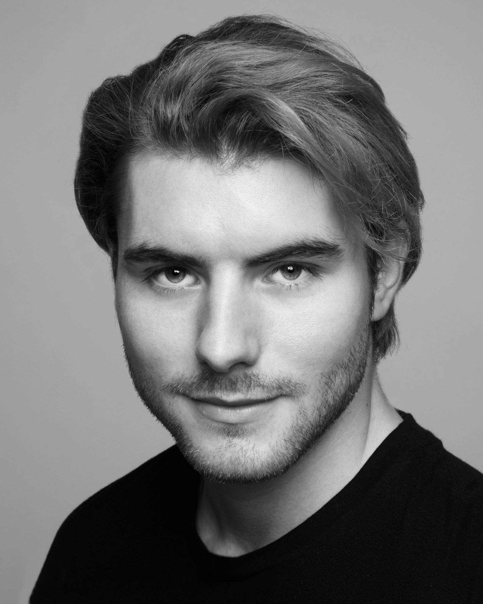 Фото - Christian Howard: 1639x2048 / 391 Кб