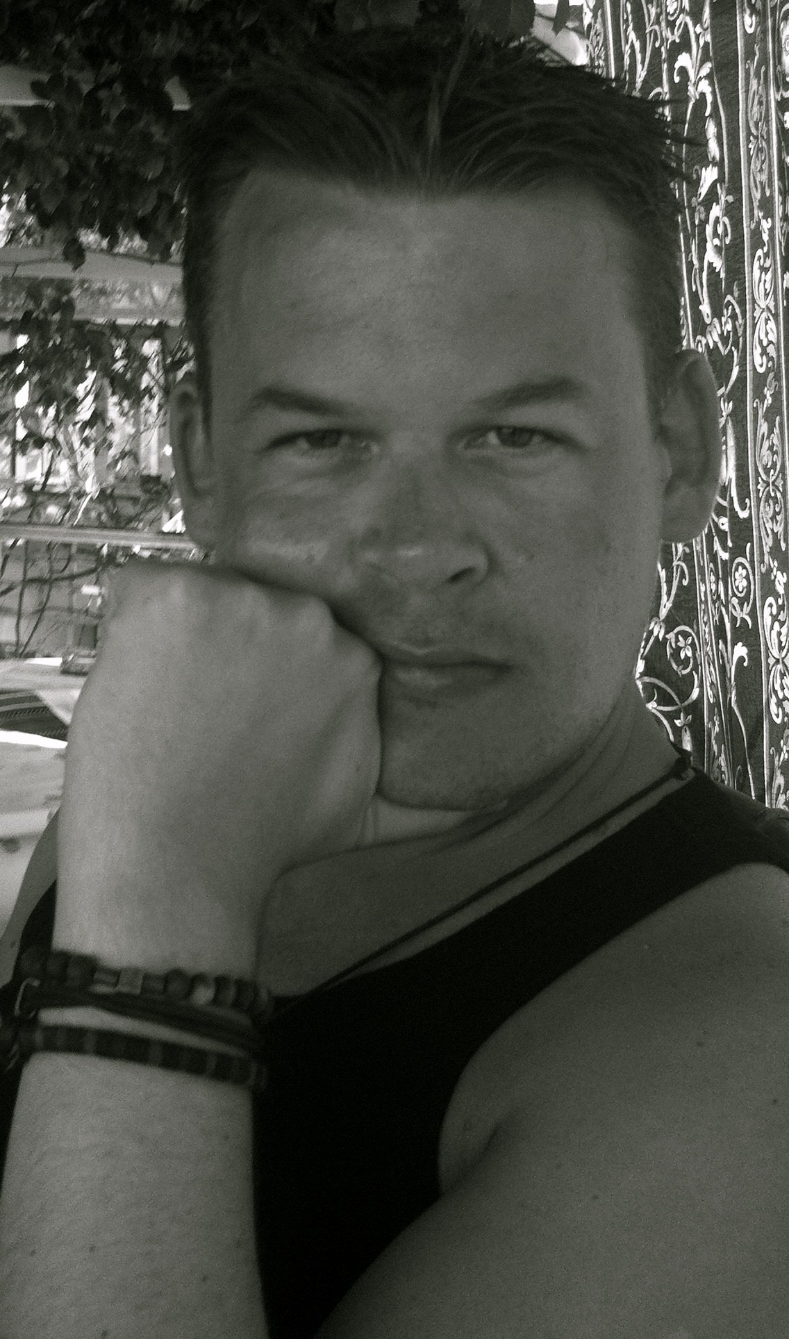 Фото - Ли Асквит-Коу: 1136x1928 / 400 Кб