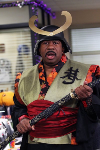 Фото - Лесли Дэвид Бэйкер: 400x600 / 49 Кб