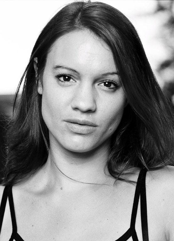 Фото - Андреа Кливен: 554x768 / 80 Кб