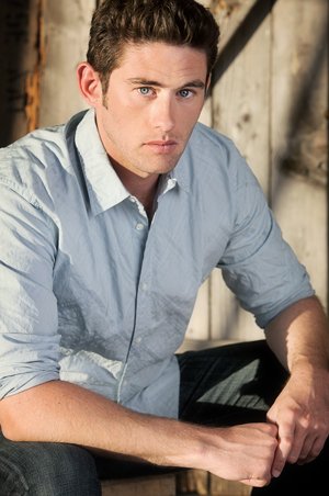 Фото - Кларк Фриман: 300x452 / 31 Кб