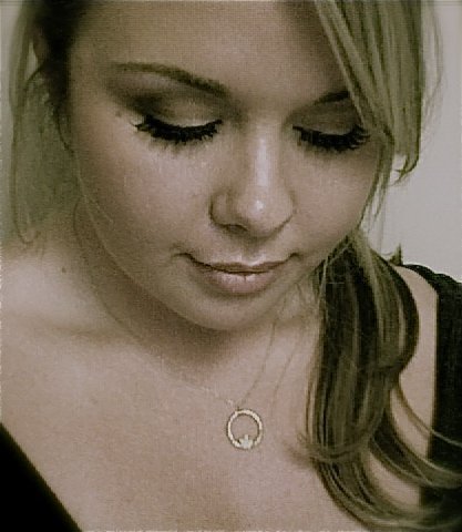 Фото - Эмбер Гайани: 417x480 / 37 Кб