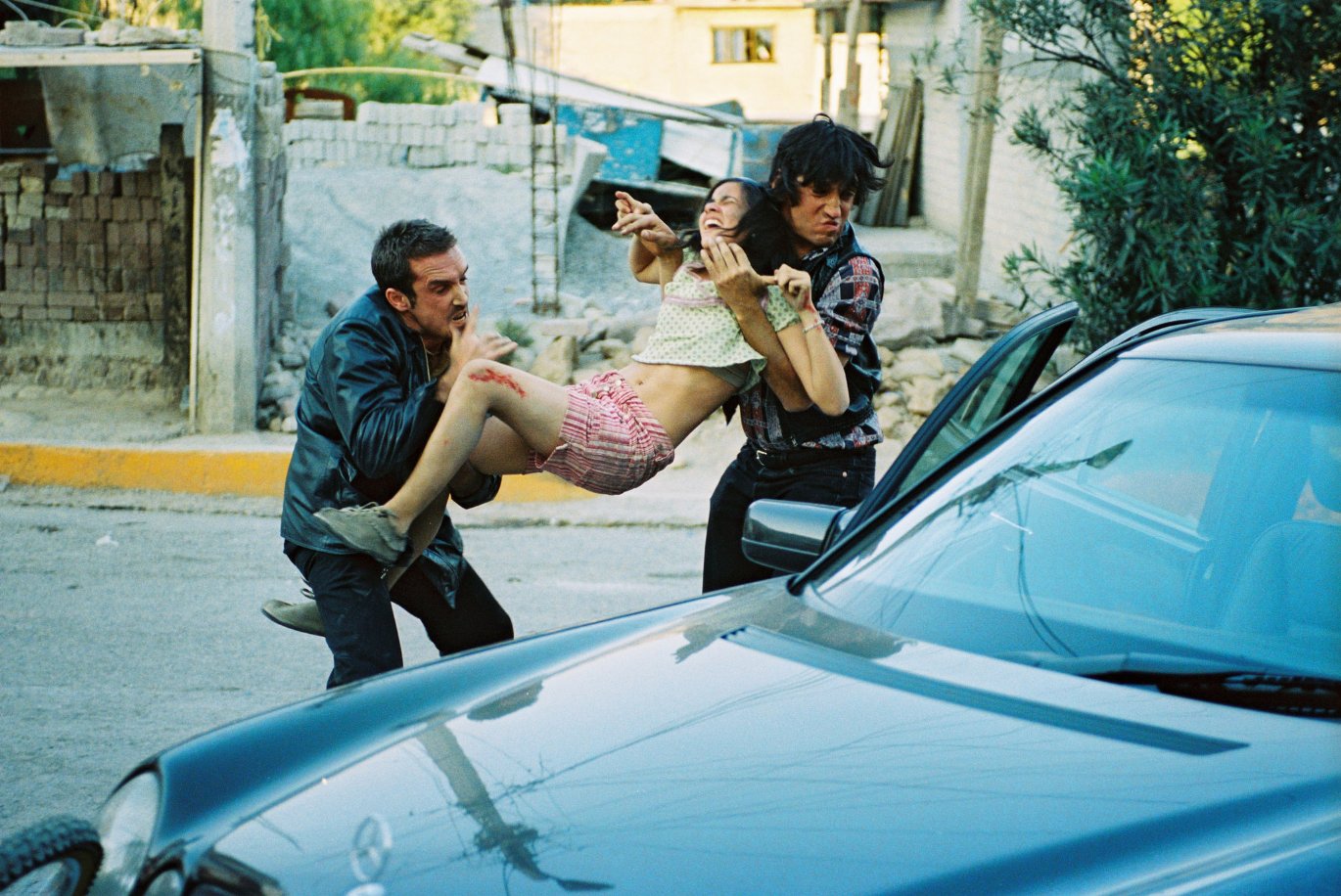 Фото - Паулина Гайтан: 1370x916 / 255 Кб