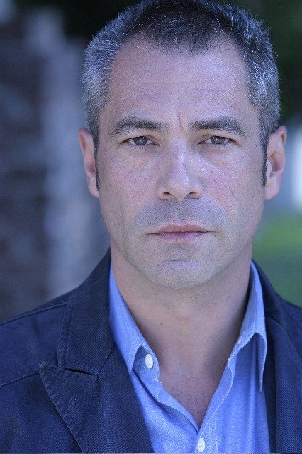 Фото - Гэри Перес: 426x640 / 69 Кб