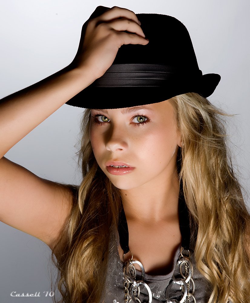 Фото - Сэди Брук: 826x1000 / 147 Кб