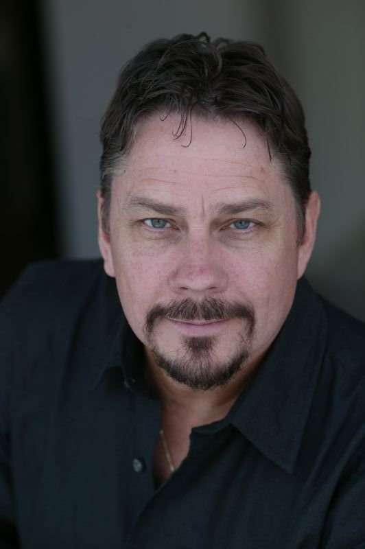 Фото - Тони Ботторф: 532x800 / 35 Кб